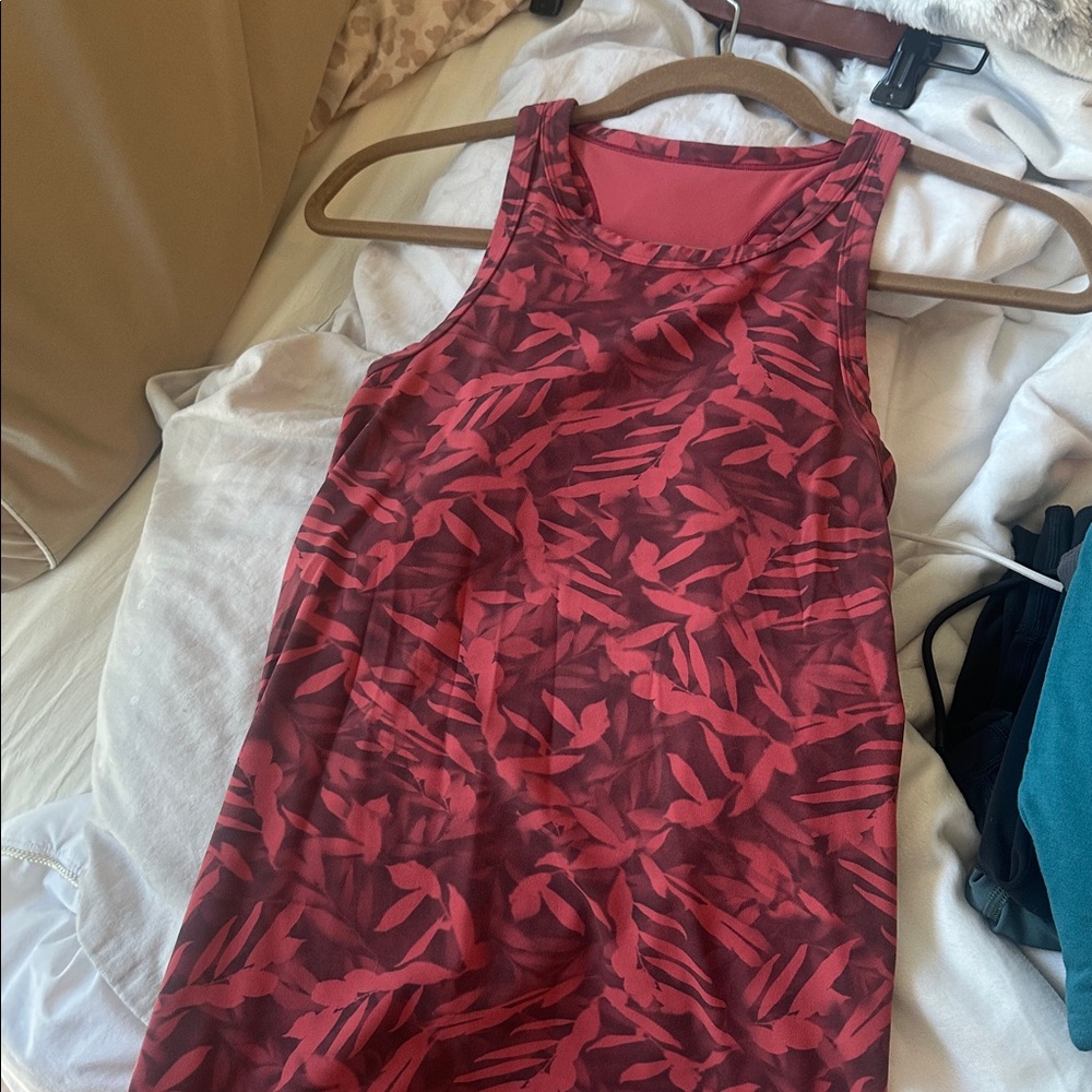 Women's Red Patterned Tank Top - Picture 5 of 5